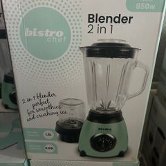 Blenders font and new 25euro come with small one for ice and nuts