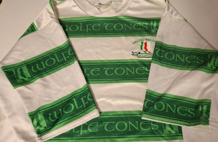Vintage Wolfe Tones Late 90s Concert Football Jersey (Adult Large)