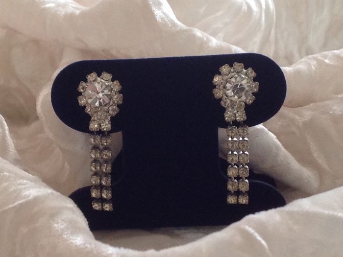 Beautiful Vintage Diamonte Earrings