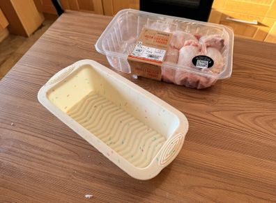 Silicone Loaf Pan, Cream with Sprinkle Pattern