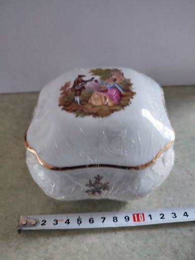 Vintge Limoges Castel Bone China Sweet Box Made In France.