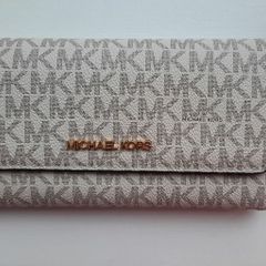 NEW Michael Kors wallet