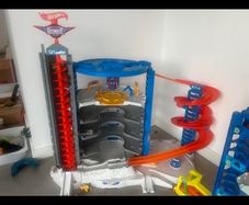 Hot Wheels Super Ultimate Garage