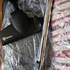 Vacuum cleaner brush head and pole