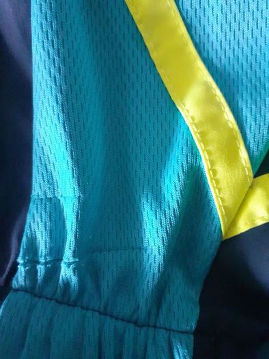 Nike Top Size S (8-9yrs)