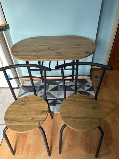 Small kitchen table and chairs