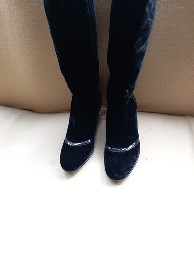 Marc Jacobs Luxurious Black Boots Leather Lined, Leather Soles, Velvet Appearance Outer with Patent Trim .
