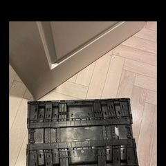 crates