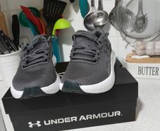 Running shoes for men