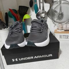 Running shoes for men
