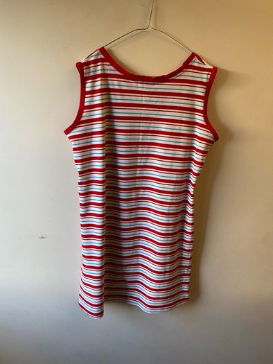 Long top (approx size 22-24)