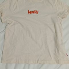 Levi's tshirt