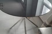 round glasstop table