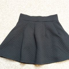 Girls black skirt 8-9