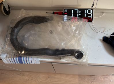 Renault Traffic Water pipe 215013745r Renault Dacia 1.6dci
