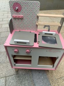 Kids toy kitchen