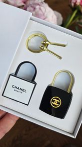 Set of locks Chanel