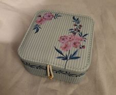 Carolyn Donnelly Eclectic Jewellery Box NEW