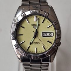 Vintage Seiko 5 Automatic 21 Jewels Mens Watch