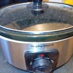 Slow cooker