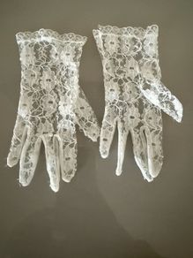 Formal lace girls gloves wedding/ communion