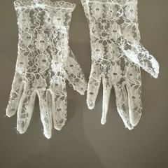 Formal lace girls gloves wedding/ communion