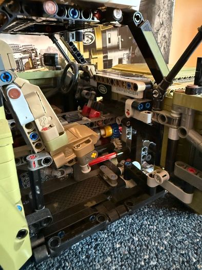 Lego Technic Land Rover Defender 42110 - Box and Manual included