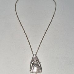Vintage 1970s "JAWS" Movable Shark Jaw Pendant Necklace - Retro 70s Novelty
