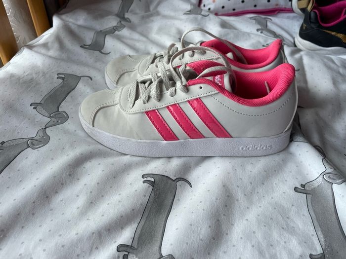 Adidas Girls runners - NEW