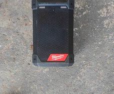milwaukee m12 radio