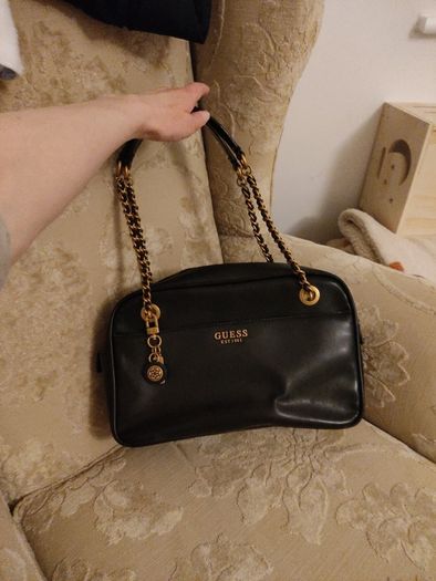 Guess handbag, barely used