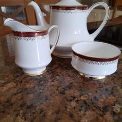 Paragon 'Holyrood' Teapot.