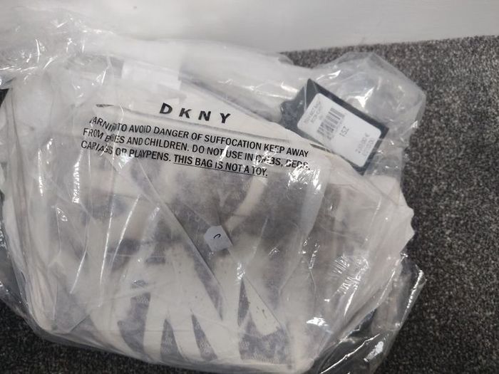 Bmwt Dkny Bun Bag