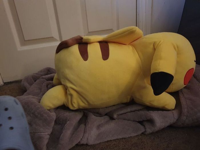 Pokemon Pikachu Plush 18"