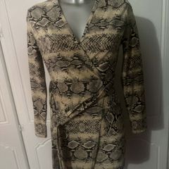 Boohoo snake skin mini dress long sleeves size UK8/10 Postage included
