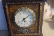 Tianguan Quartz Wood Shelf Clock  Ornate Feet Finials, Roman Numbers