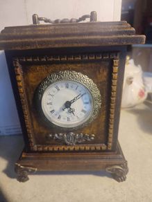 Tianguan Quartz Wood Shelf Clock  Ornate Feet Finials, Roman Numbers