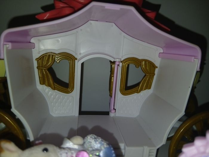 Royal sylvanian carriage