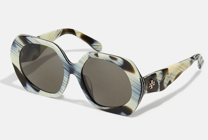 Indulge in the ultimate luxury with these spectacular Tory Burch