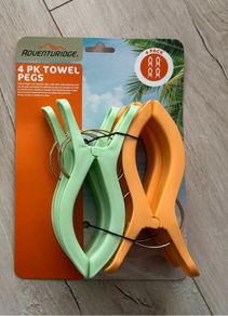 Beach towel pegs