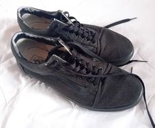 Vans black