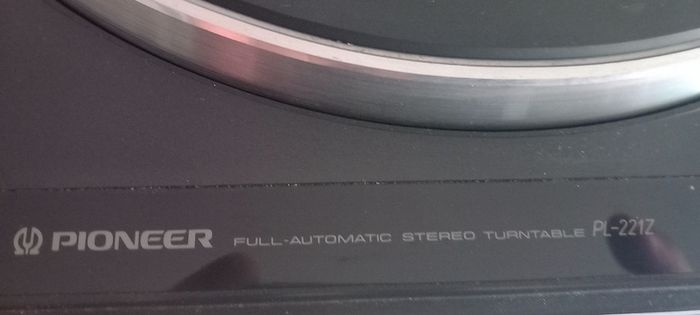 Pioneer P-221Z