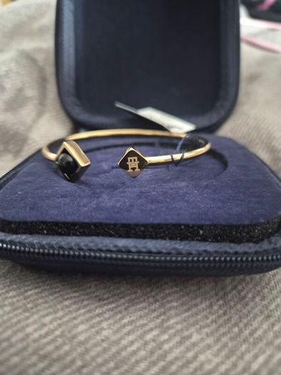tommy hilfiger bracelet