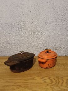 Small Cast Iron Dish with lid