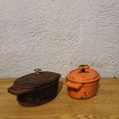 Small Cast Iron Dish with lid