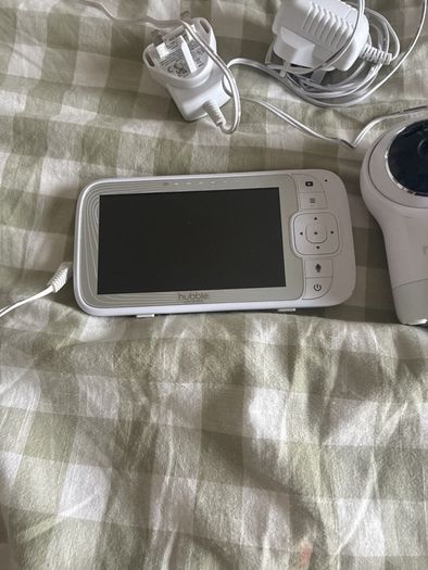 Baby monitor Hubble