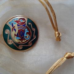 New vintage Tara enamel brooch