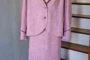 Via Veneto pink suit, Size 20