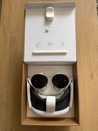 Meta Quest 3 512GB VR Headset + Carry Case