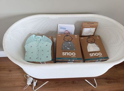 Snoo smart sleeper bassinet